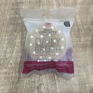 Daily Detox Massage Brush - NWT